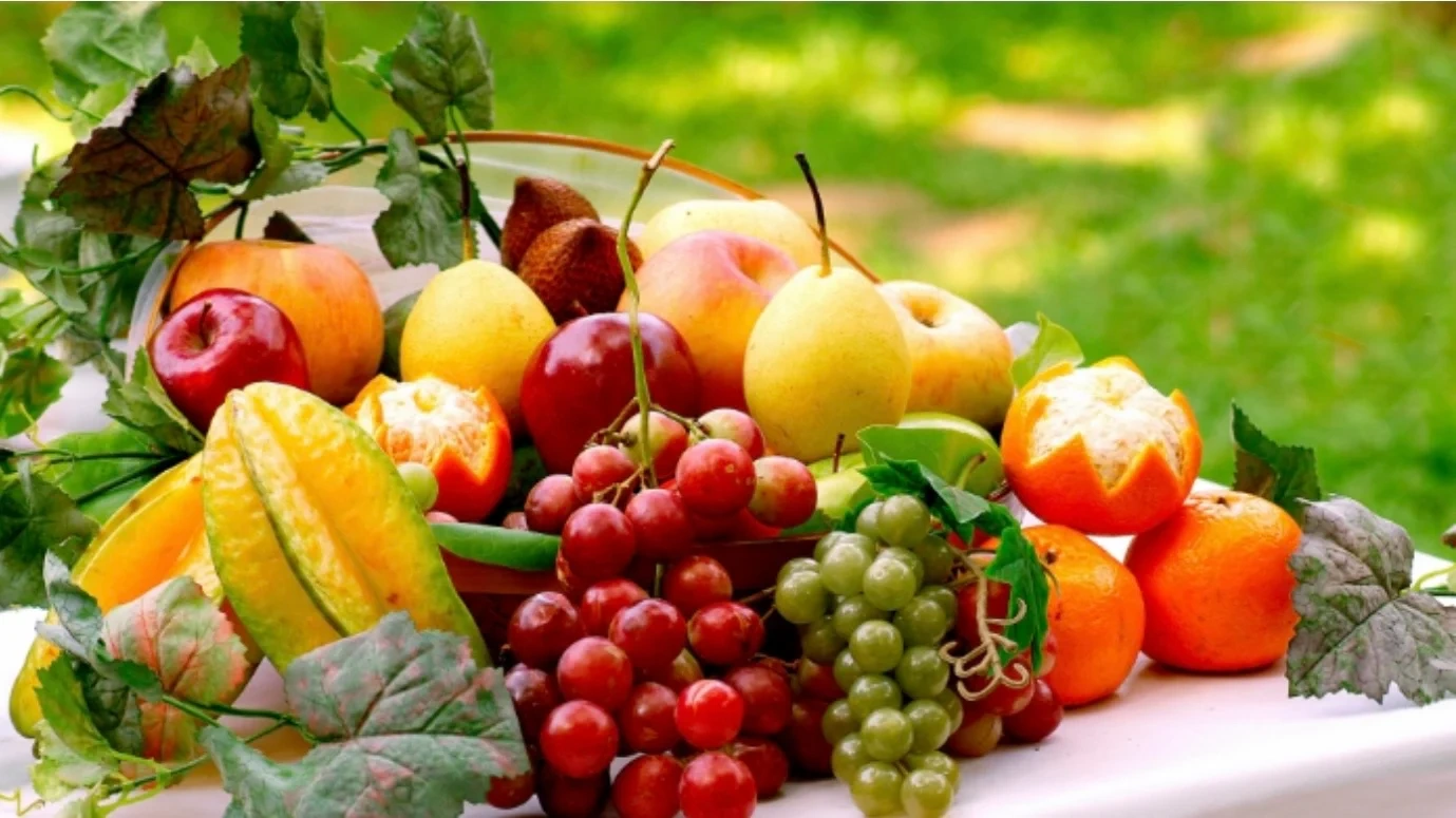 The Concept Of Eating By Colour!